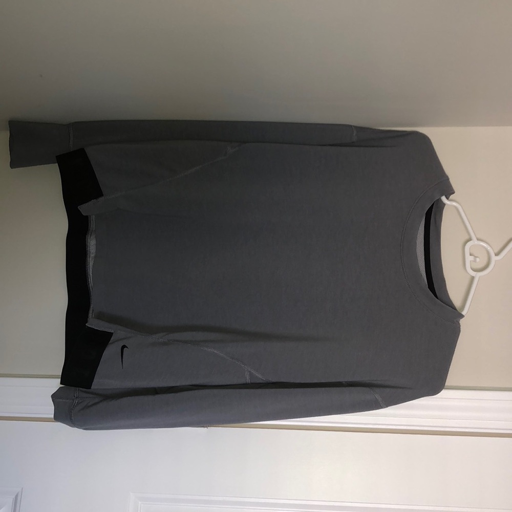 Gray nike athletic top